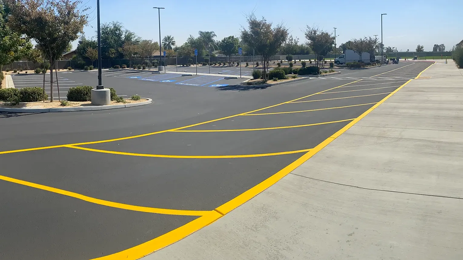 Asphalt paving contractor in Elk Grove, CA